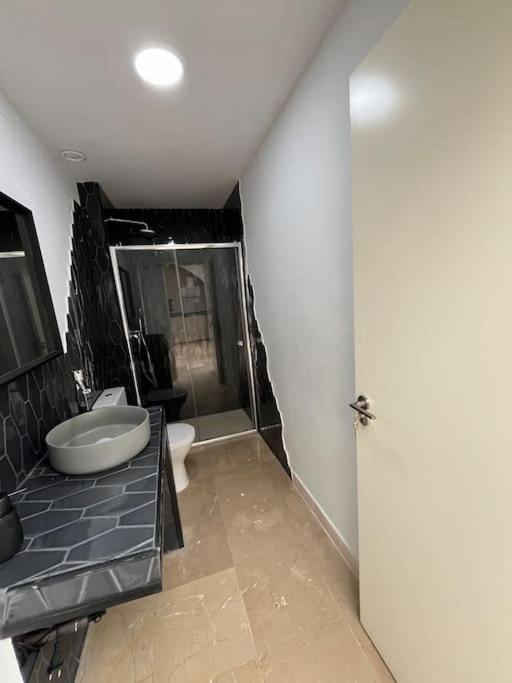 Lemon House Share And Enjoy Apartment Севиля Екстериор снимка