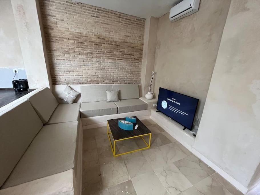Lemon House Share And Enjoy Apartment Севиля Екстериор снимка